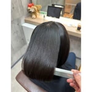 ツヤボブ縮毛矯正
