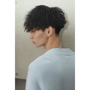 無造作に散るツイストスパイラル