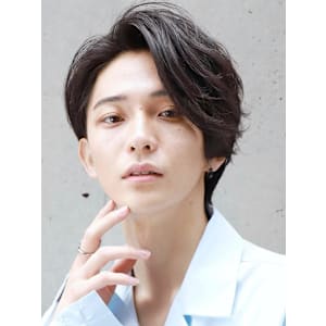 耳かけミディアムショート