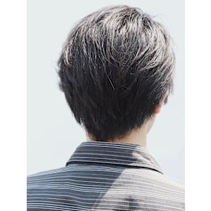 爽やかミディアムショート