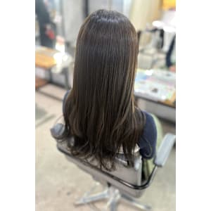 グレージュ／透明感カラー