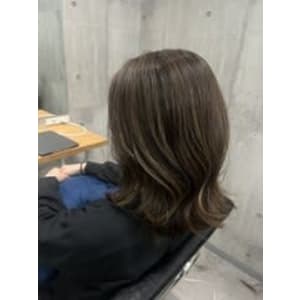 イノアカラーで透明感ブルージュ