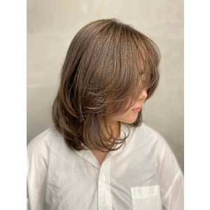 レイヤーカット/グレージュ/ブリーチ無しカラー/ミディアム