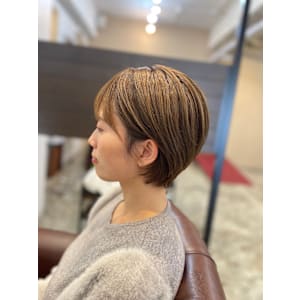 人気のショートスタイル