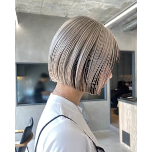 シルバー/ローライト/デザインカラー/ミニボブ