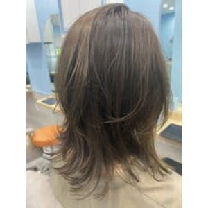 ソフトウルフ風☆ミディアムレイヤー＆カーキアッシュ