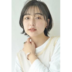 くびれショート/暗髪 