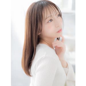 うぶバング小顔ワンカールストレートレイヤー　くすみベージュ