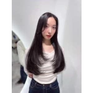 シンプルだけど美しい　極上の艶ロング　髪質改善/酸熱Tr