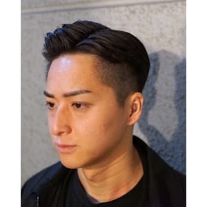 アイロンパーマ　理容室　バーバー　バーバースタイル　フェード