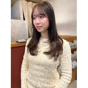 20代 顔周りカット レイヤーカット 韓国風 シアーブラウン