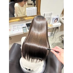 メテオトリートメントカラーで艶髪に！