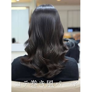 ミディアムでもかわいい！韓国風パーマ