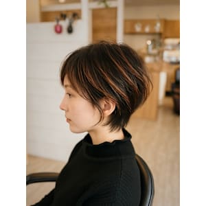 ショートスタイル。ハイライト