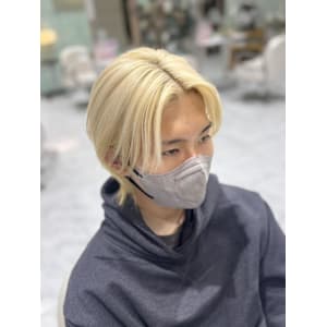 センター分けウルフ ブリーチ抜きっぱなし