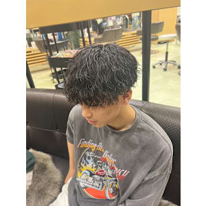 綿貫航太◎細かめツイストスパイラルパーマ/縦落ちパーマ