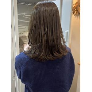 オリーブベージュ♪【坂口恵梨子】