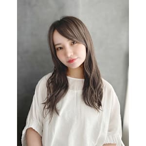 斜めバング/巻き髪/ゆるふわロング/グレージュカラー