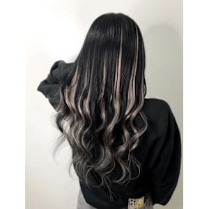 黒ベースでハイライト！！！