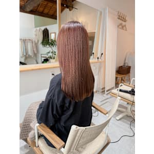 コーラルピンクベージュ