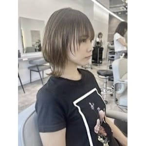 ひし形シルエットの小顔ウルフカット　ウルフ　ネオウルフ