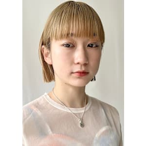 ぱつんと、ブロンド