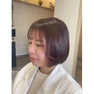 ピンクブラウン×ミニボブ