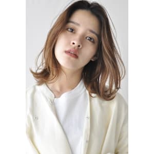 センターパート/くびれミディ/透明感カラー/ニュアンスカール