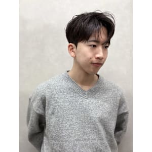 韓国ダウンパーマ／メンズダークアッシュマッシュセンターパート