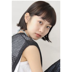 暗髪ニュアンスボブ/ぱつんとバング 