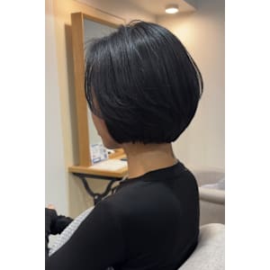 ブルーブラック/ショートボブ/30代/薬院/久保