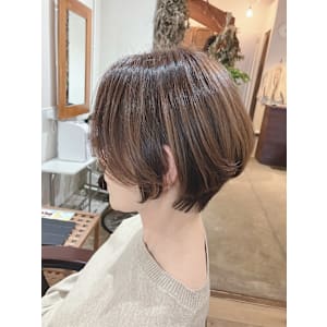 ショートボブ