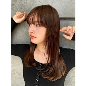 ＊ぱっつん前髪ストレートミディアムヘア＊