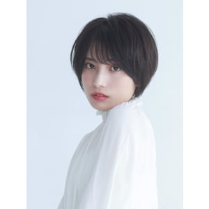 印象No1キュートヘアスタイル！王道ショート×最旬透明感カラ