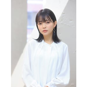 黒髪×ロングボブ