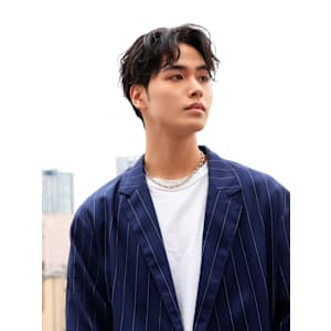 無造作韓国風センターパート×眉毛整えキリッと爽やか