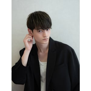 秋冬オススメダークカラー×韓国風スタイリング