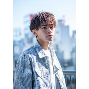 【ソフトツイストマッシュ】×【フェザー刈り上げパーマ】