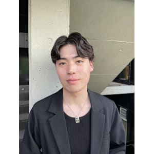 センターパート/ニュアンスパーマ/フェザーパーマ