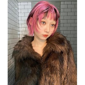 ピンク×ブラックミニボブ（AYAMI）