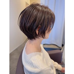 白髪ぼかし・ハイライト・インナーカラー・ショートボブ・40代