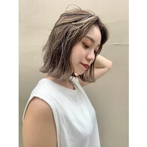 柔らかハイライトボブ 