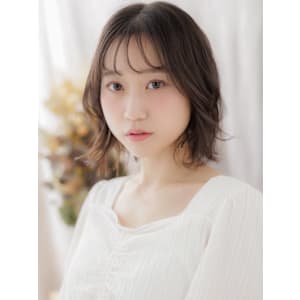 透けバングフェザーパーマゆるふわボブディ　細めハイライト