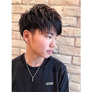 学生さんに人気のツーブロックショート