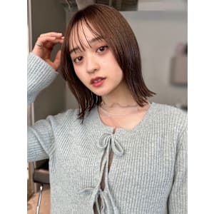 ストレート外はねボブミディアムヘア前髪10代20代30代渋谷