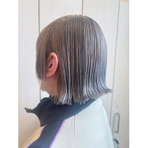 切りっぱなし/外ハネ/グレージュ