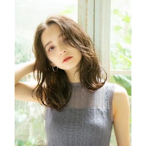 韓国髪質改善レイヤーカットホワイトブロンドワイドバング美髪 - Reve by Lond【レーヴバイロンド】掲載中