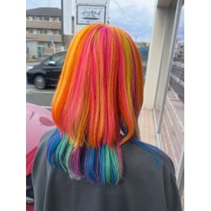 人とは被りたくない人へ！虹色カラー？