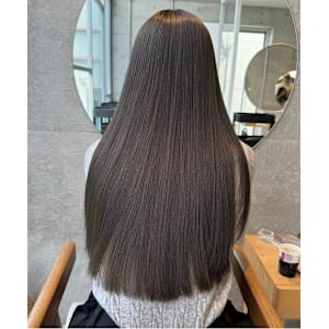 Louwe 青山 ×　ヘアスタイル