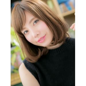 斜めバングココアベージュ艶カラー大人ボブ　くすみベージュ